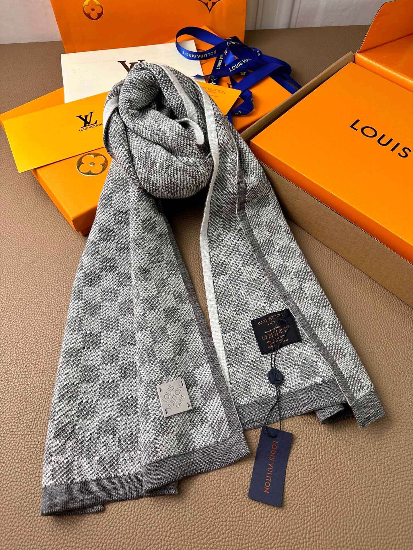 Classic Houndstooth Scarf