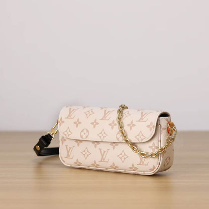 Light-colored Full-Print Clutch Shoulder Bag