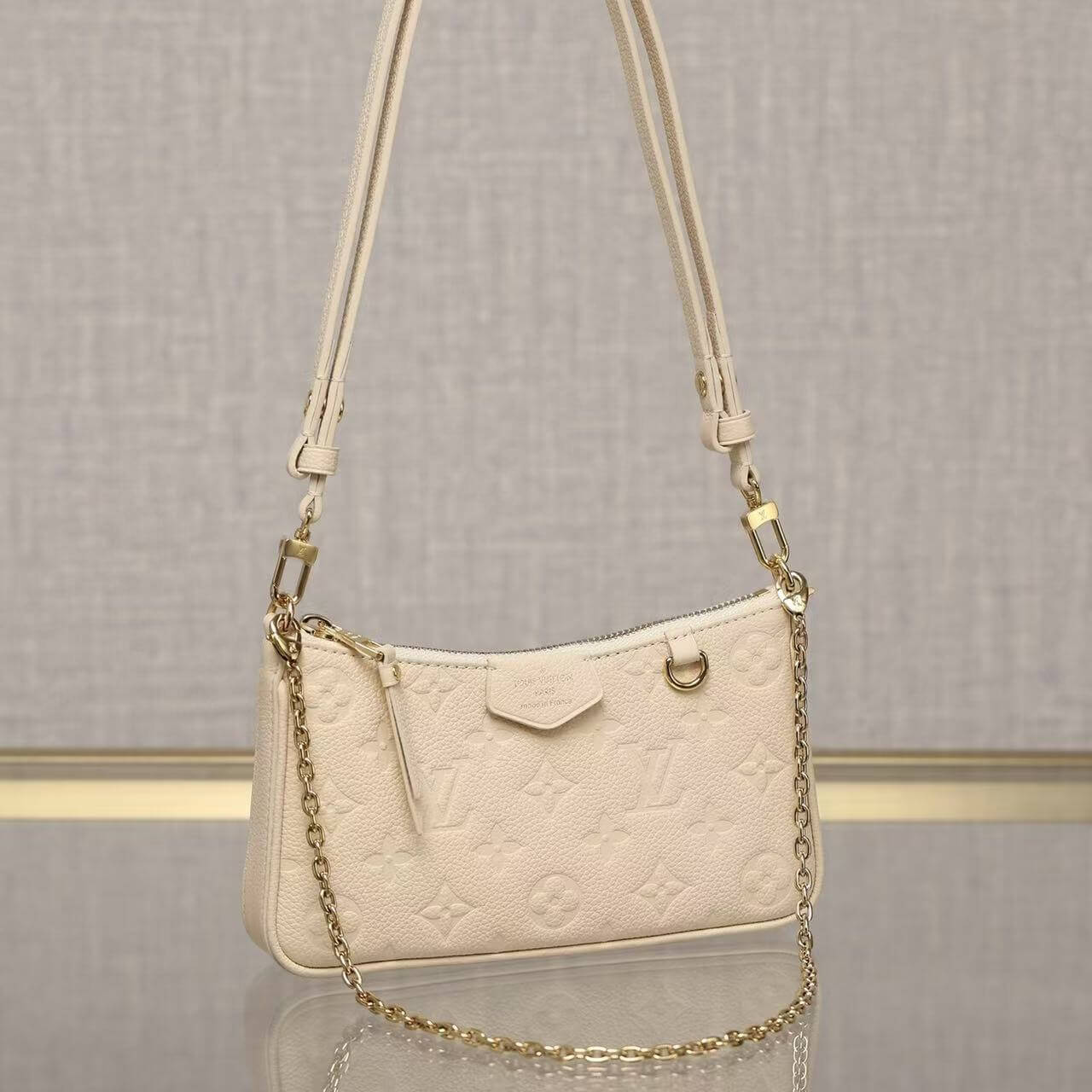 Classic Embossed Chain Shoulder Strap Underarm Bag