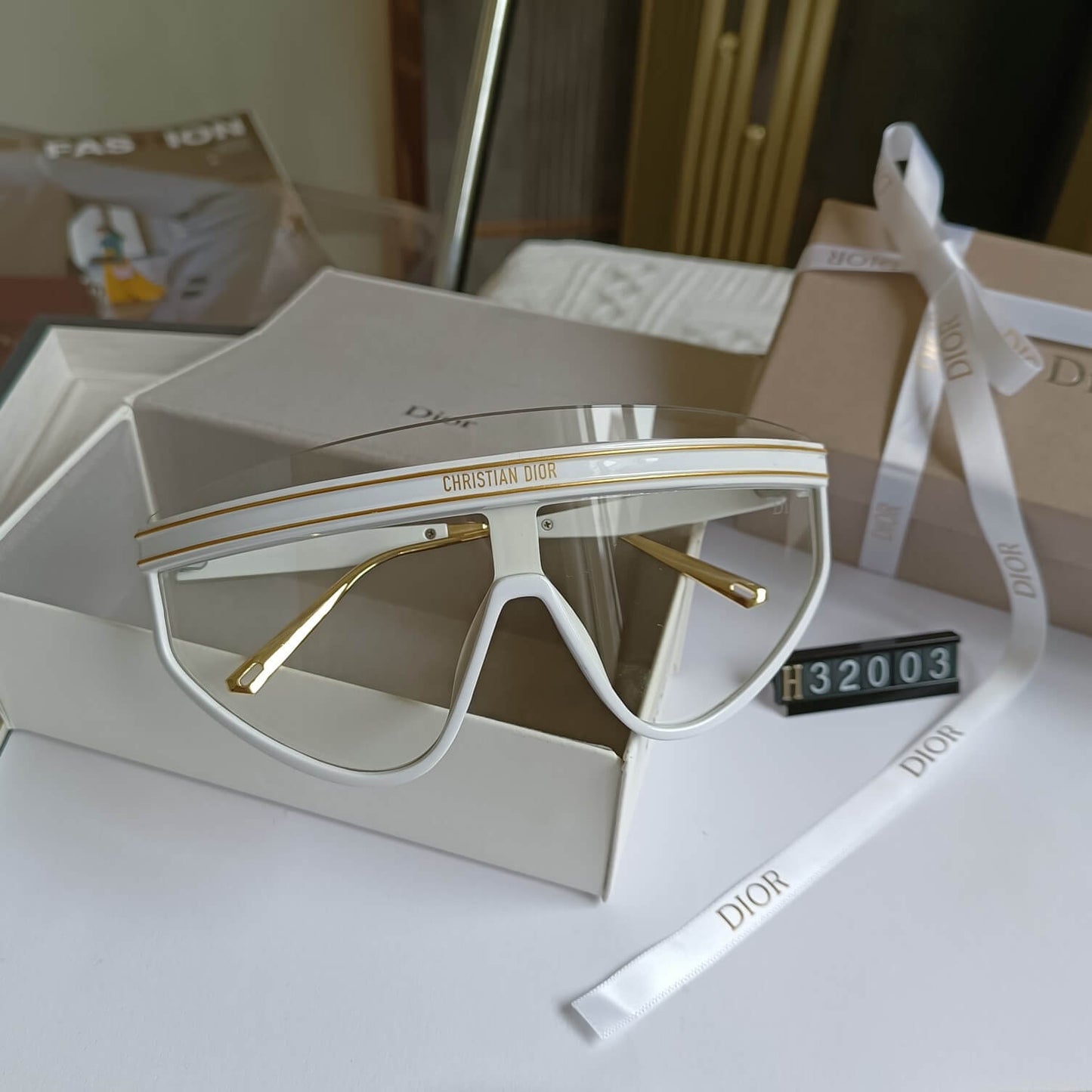 Fashion One-Piece Sports Sunglasses