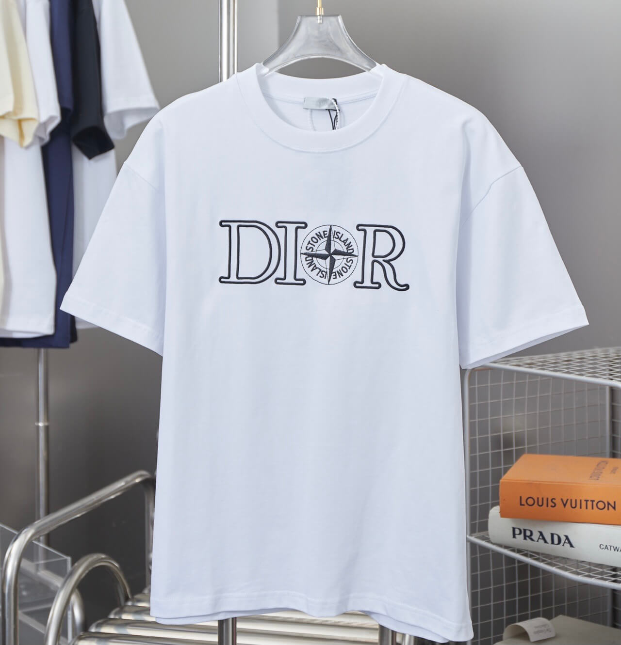 Casual Style Letter Embroidered T-shirt