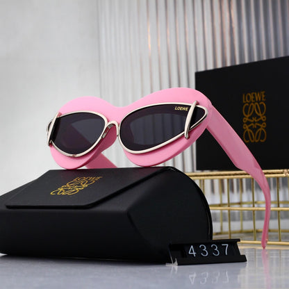 Retro Modern Heart Frame Inlaid Sunglasses