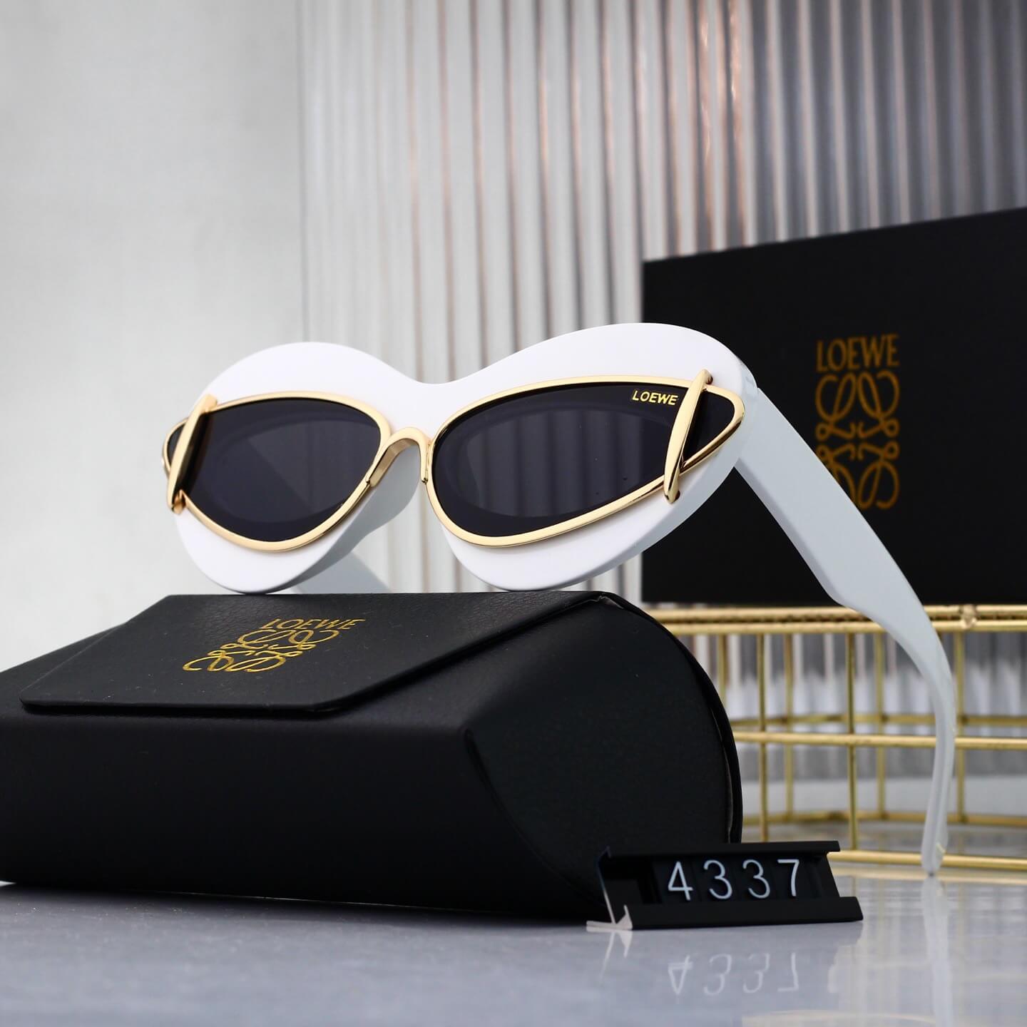 Retro Modern Heart Frame Inlaid Sunglasses