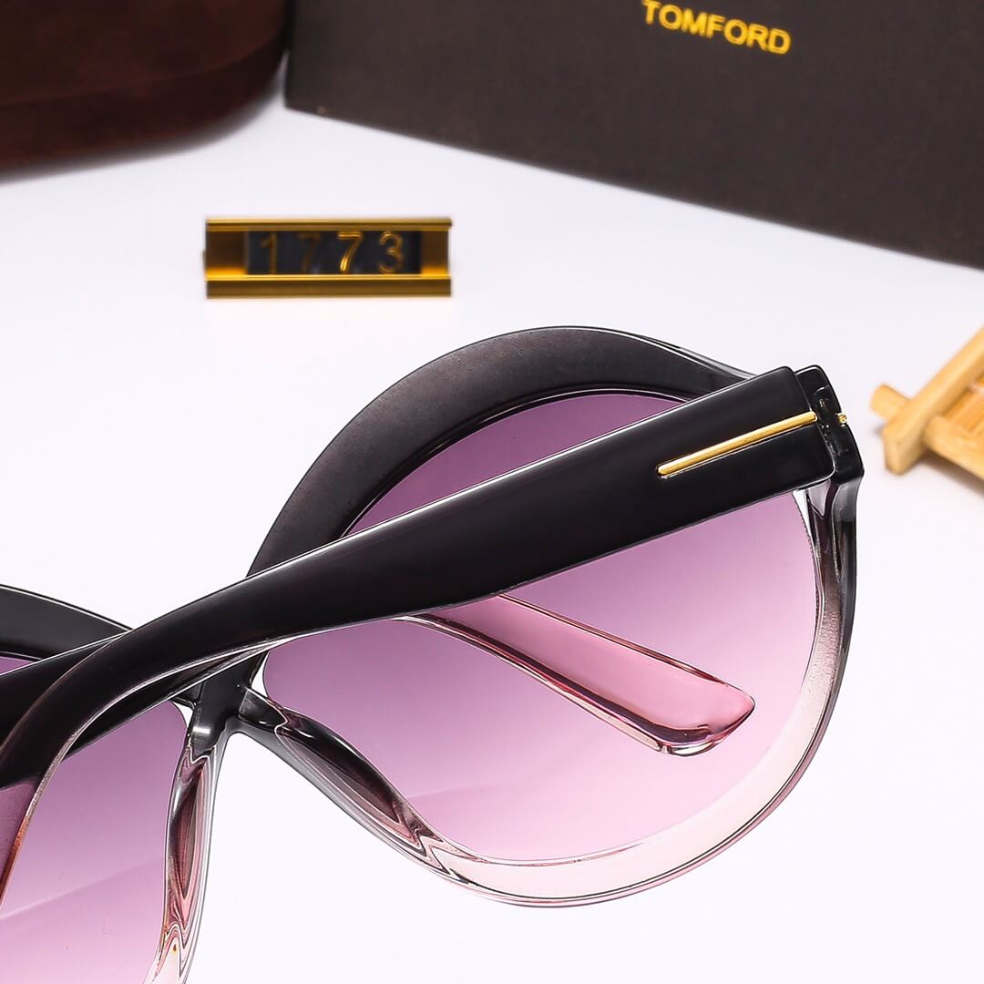 Trendy Oversized Round Frame Curved Sunglasses