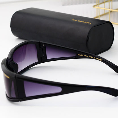 Futuristic Full Frame Curved Sunglasses