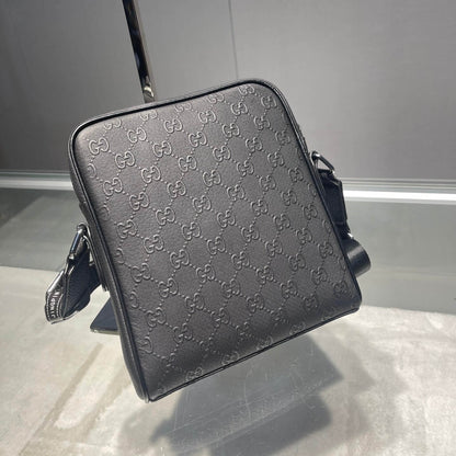 Business Casual 3D All-over Printed Shoulder Bag