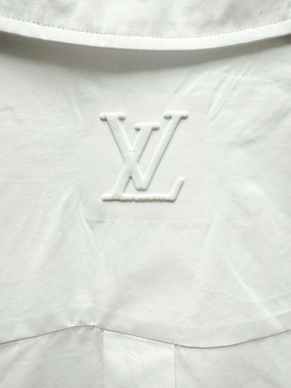 Embossed Short Sleeve Shirt