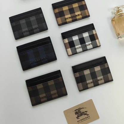 Classic Checkered Design Card Holder