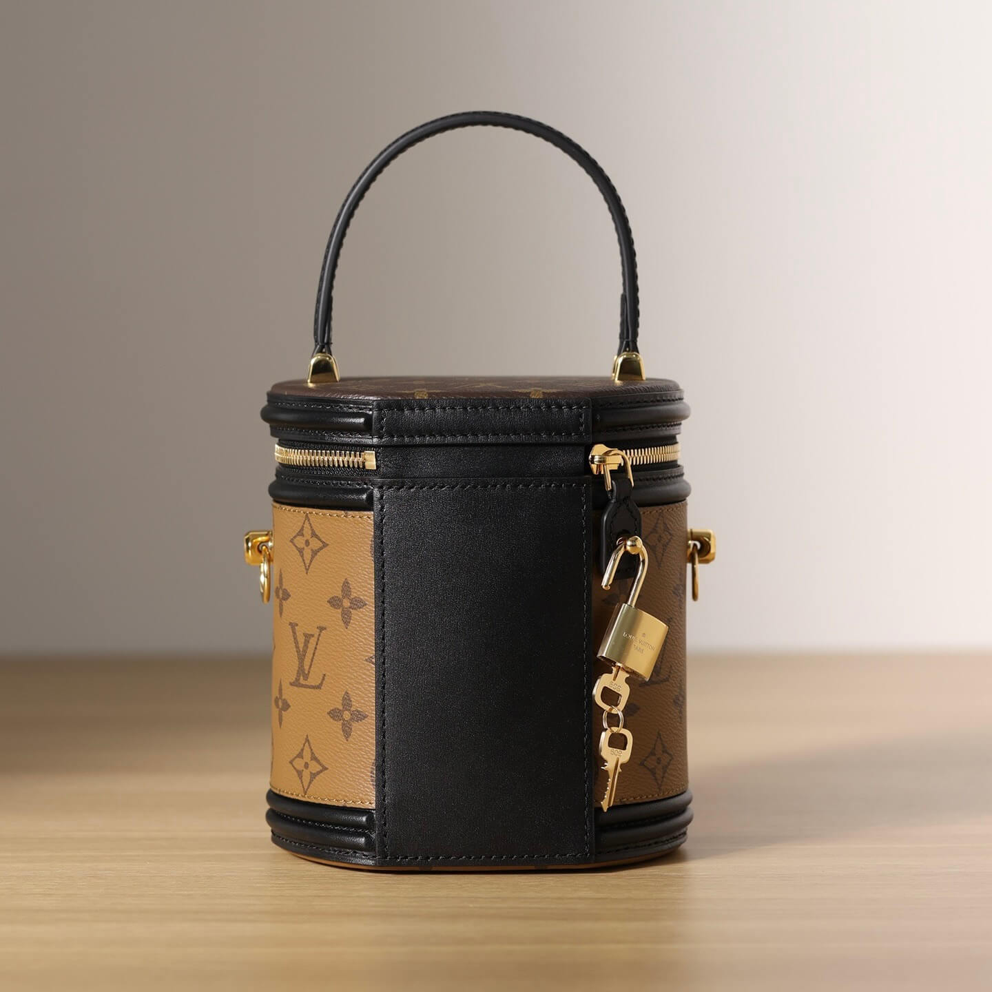 Fashionable British Style Leather Bucket Bag