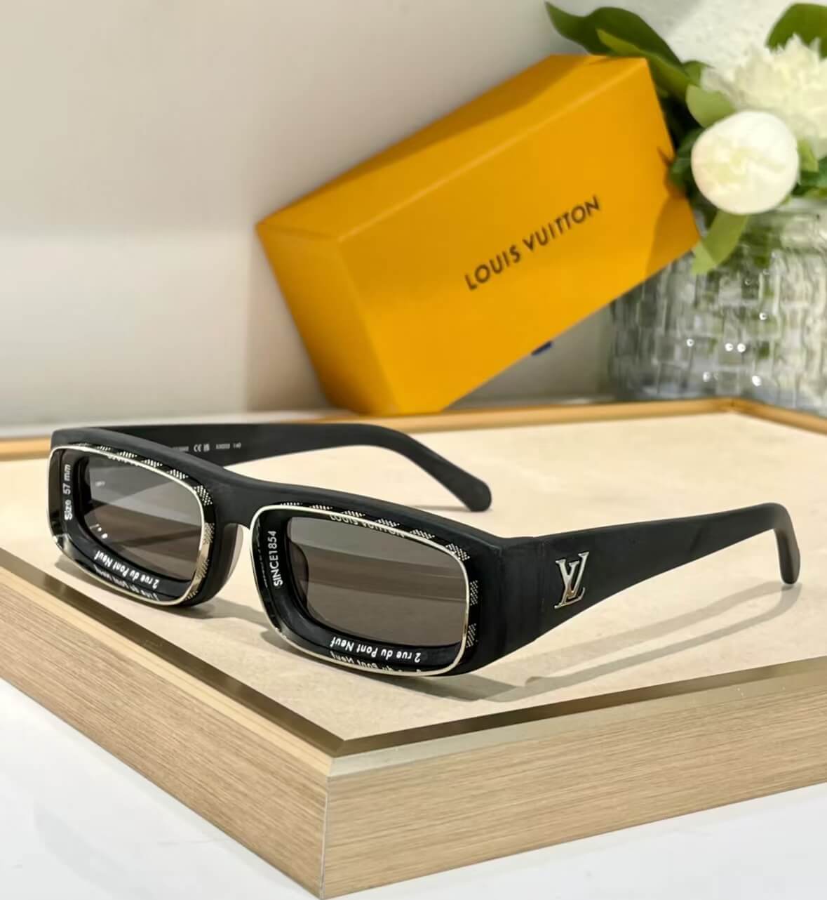 Retro Catwalk Style Narrow Sunglasses